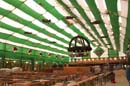 030903wiesnaufbau_q22armbr