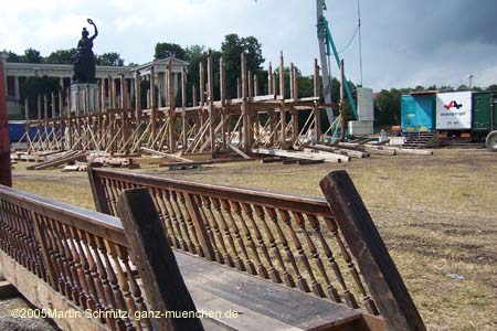 050708wiesnaufbau11