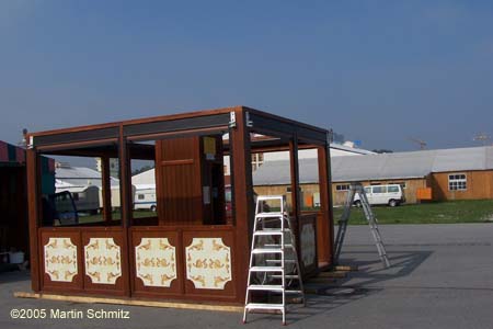 050831wiesnaufbau07
