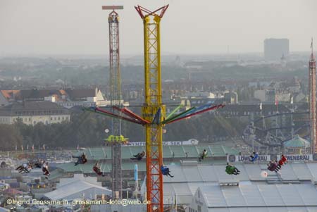060924wiesn_paulskirche10