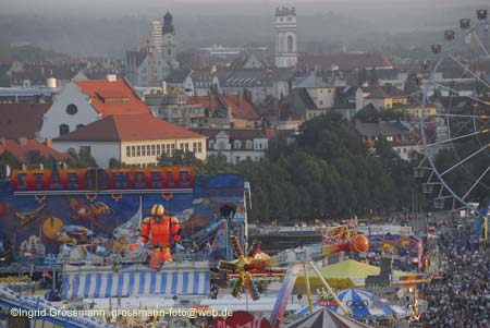 060924wiesn_paulskirche28