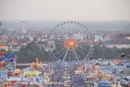 060924wiesn_paulskirche30