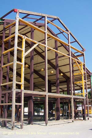 060727wiesnaufbau_mlm24