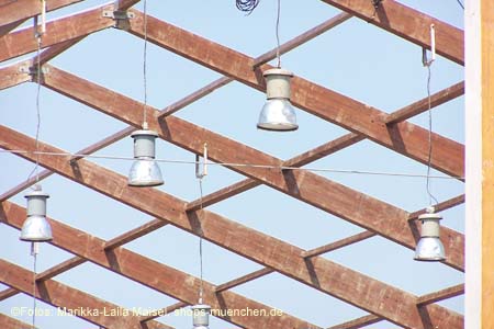 060727wiesnaufbau_mlm35