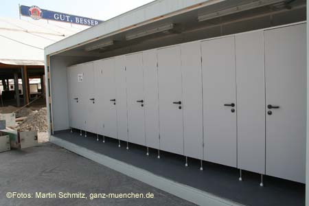 060805wiesnaufbau010