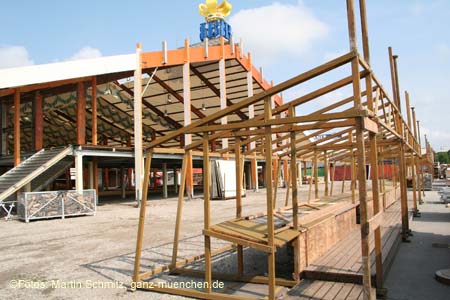 060805wiesnaufbau020
