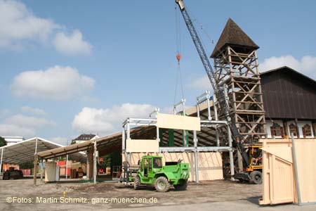 060805wiesnaufbau025