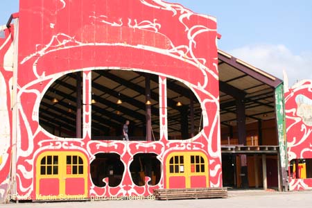 060805wiesnaufbau030