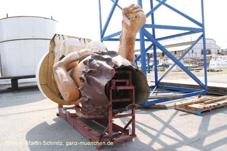 060805wiesnaufbau040