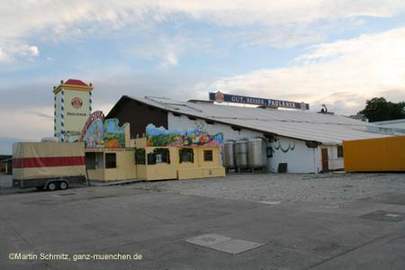 060826wiesn_aufbau_ms24