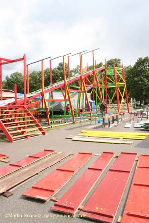 060829wiesnaufbau_ms09