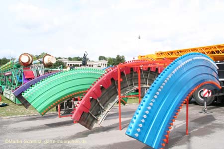 060829wiesnaufbau_ms26