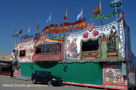 060910aufbau_wiesn01