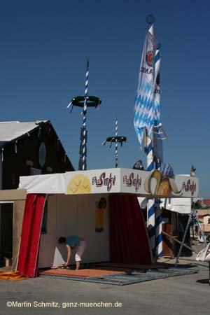 060910aufbau_wiesn07