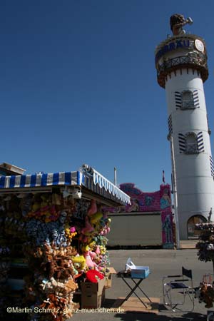 060910aufbau_wiesn08