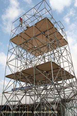060808wiesnaufbau09