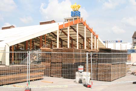 060808wiesnaufbau39
