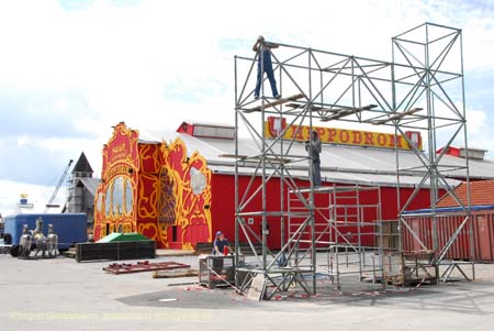 060823wiesn_aufbau_ig34