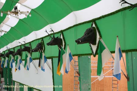 060823wiesnaufbau_mlm032