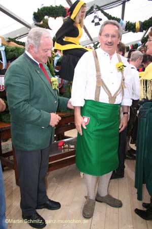 060916wiesn_anstich004