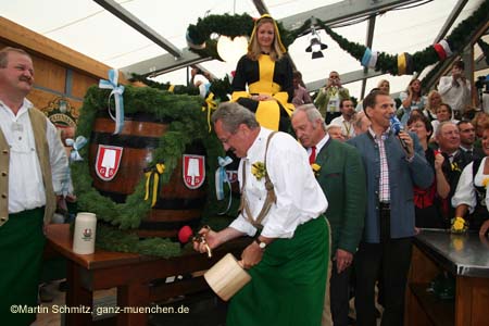 060916wiesn_anstich025