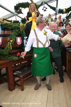 060916wiesn_anstich033