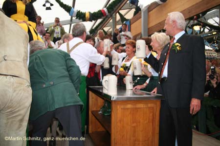 060916wiesn_anstich045
