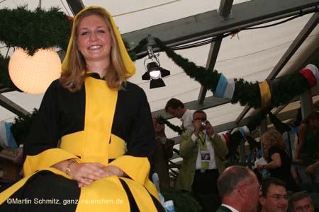 060916wiesn_anstich070