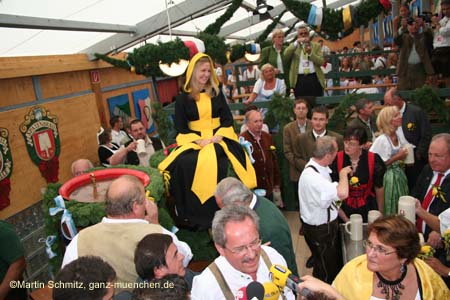 060916wiesn_anstich072