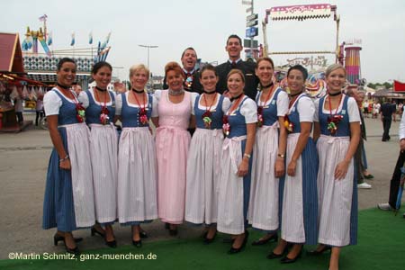 060925lufthansa_wiesn04