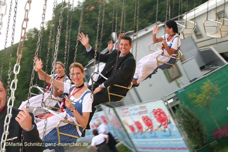 060925lufthansa_wiesn18