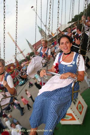 060925lufthansa_wiesn22