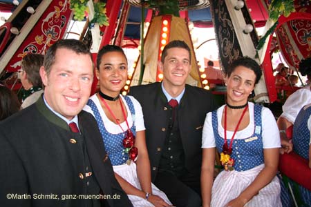 060925lufthansa_wiesn31