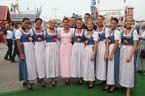 060925lufthansa_wiesn02