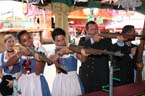 060925lufthansa_wiesn49