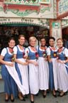 060925lufthansa_wiesn57