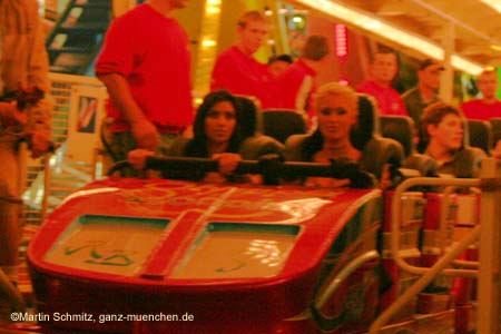 060925paris_hilton10