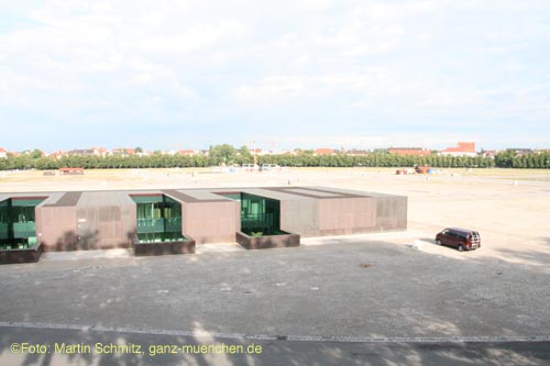 070712wiesnaufbau06