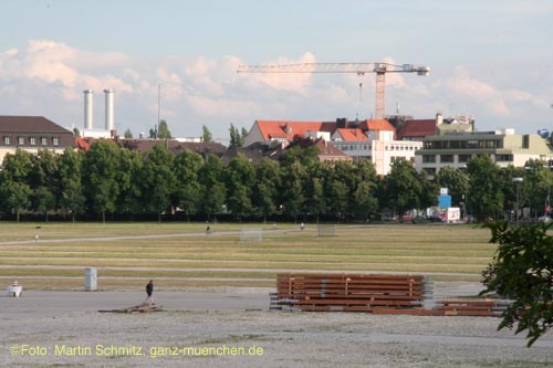 070712wiesnaufbau11