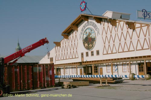 070801wiesnaufbau13
