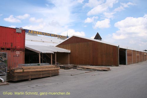 070827wiesnaufbau002
