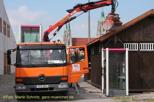 070827wiesnaufbau014