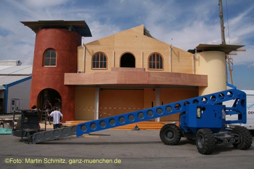 070827wiesnaufbau018