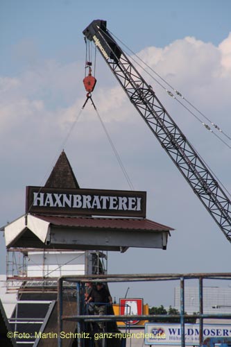 070827wiesnaufbau046