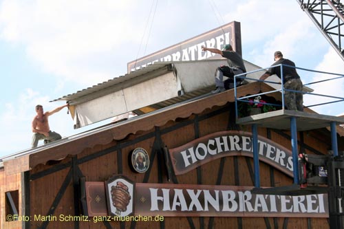 070827wiesnaufbau048