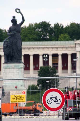 080715wiesnaufbau05