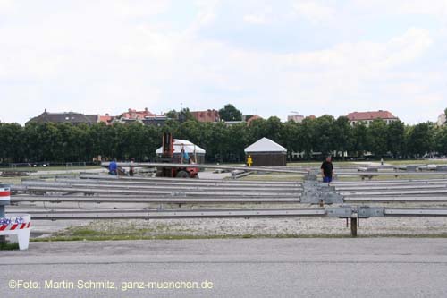 080715wiesnaufbau12