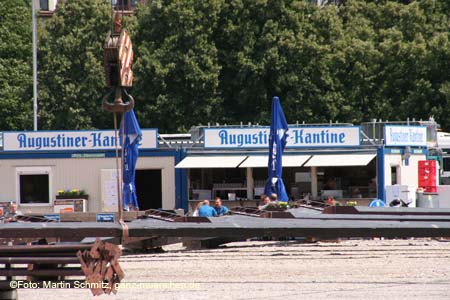 080721aufbau_wiesn32
