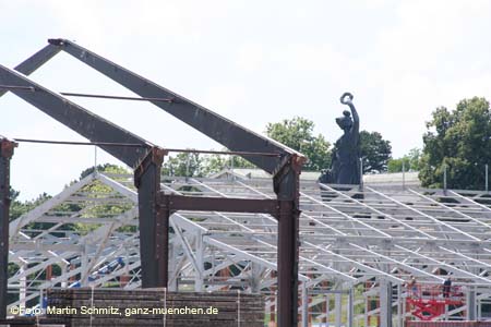 080721aufbau_wiesn57