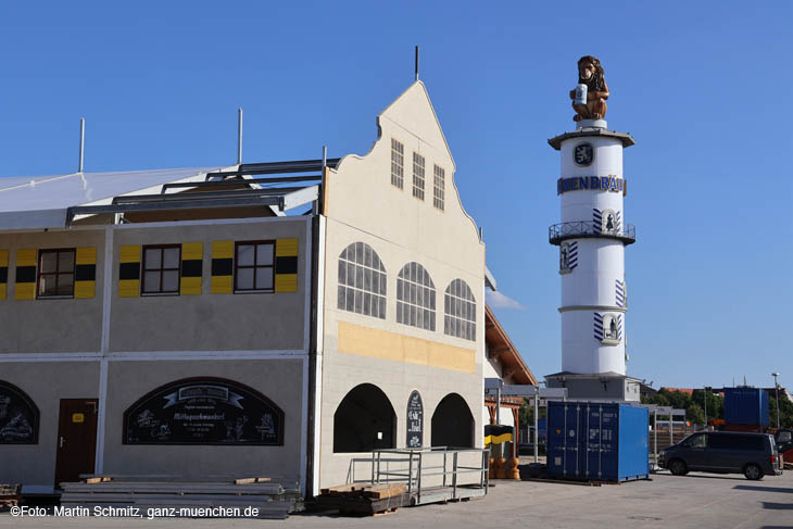 Die Münchner Stubn: Aufbau-Arbeiten auf der Theresienwiese  11.08.2023 (Freitag) (©foto:Martin Schmitz)